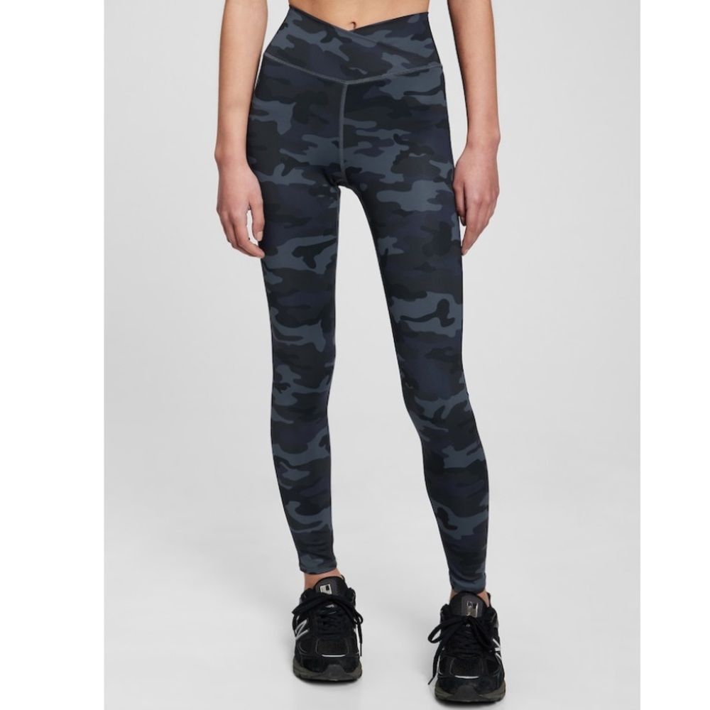 Dark camouflage stretchy leggings